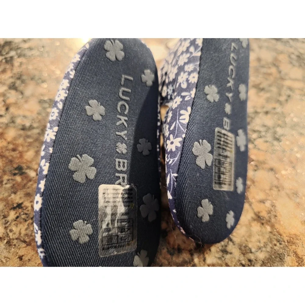 Lucky Brand. Size 4 baby girl slip on shoes. Blue and